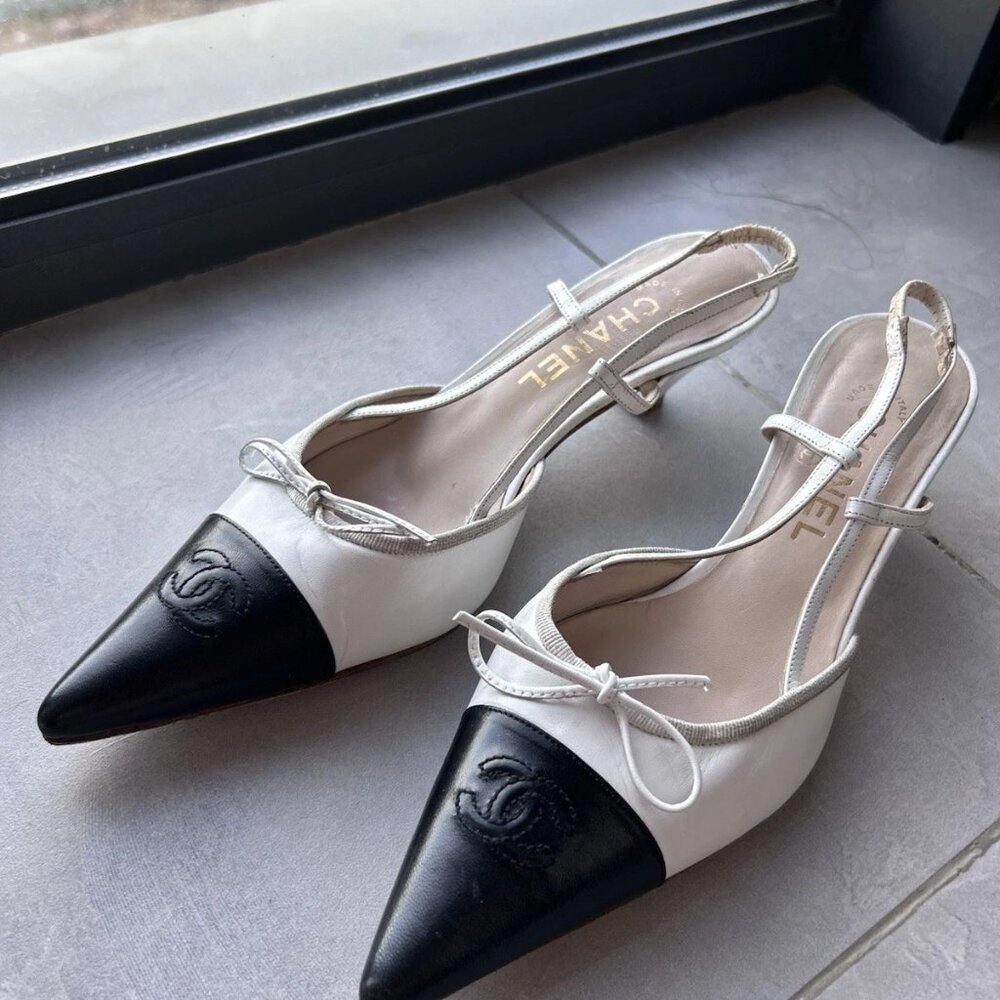 Vtg RARE CHANEL Black White Leather Slingback Mule Heels